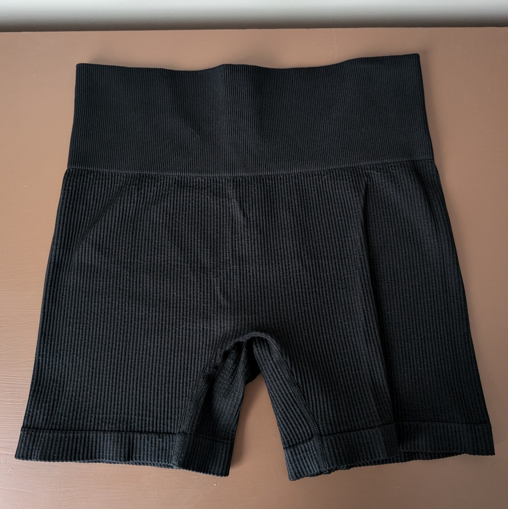 Seamless Ribbed Bike Shorts